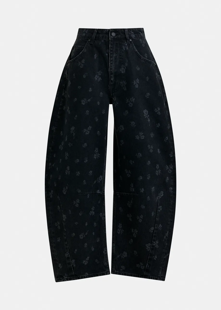Zwarte cropped jeans met barrelpijp en bloemenprint