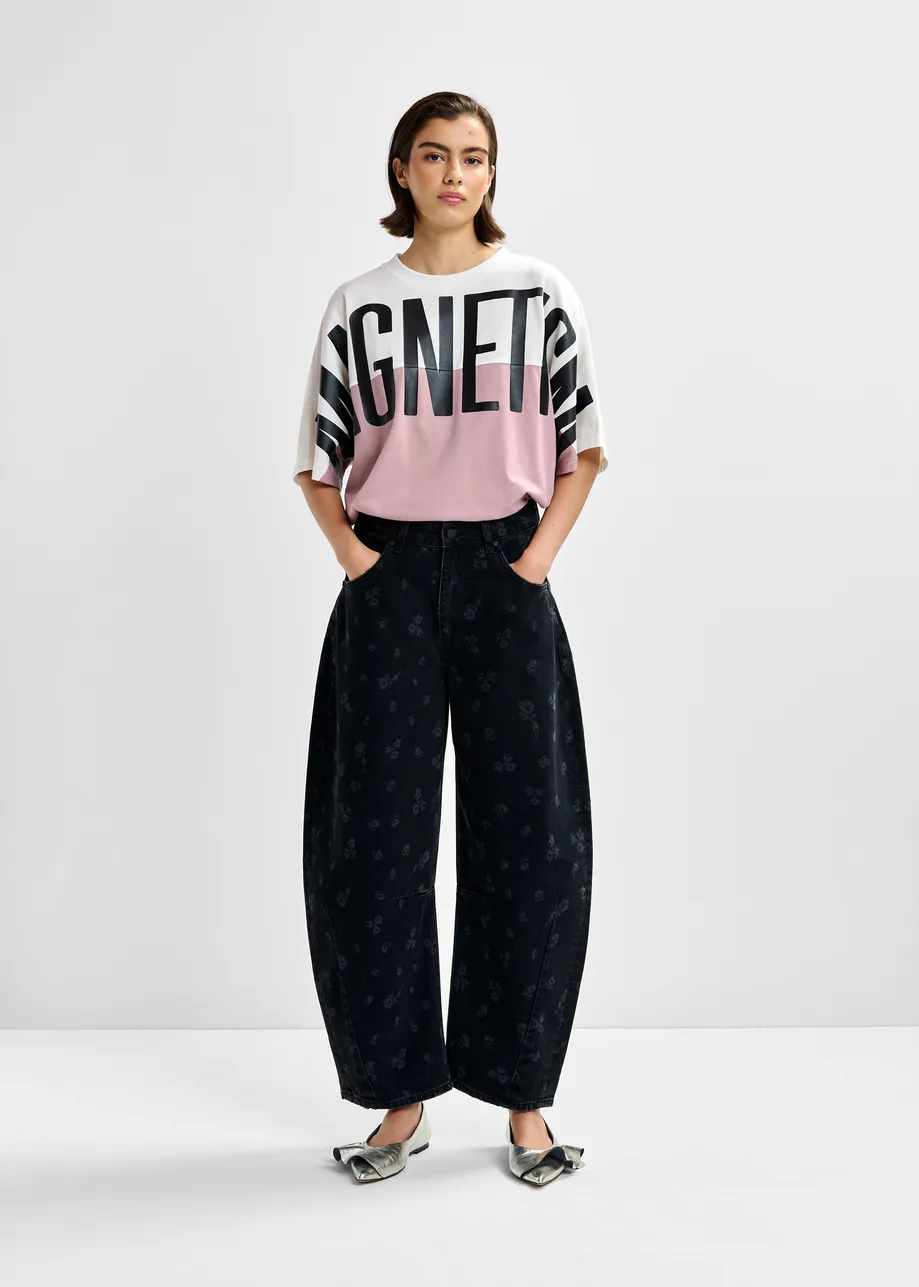 Black floral-print barrel-leg cropped jeans