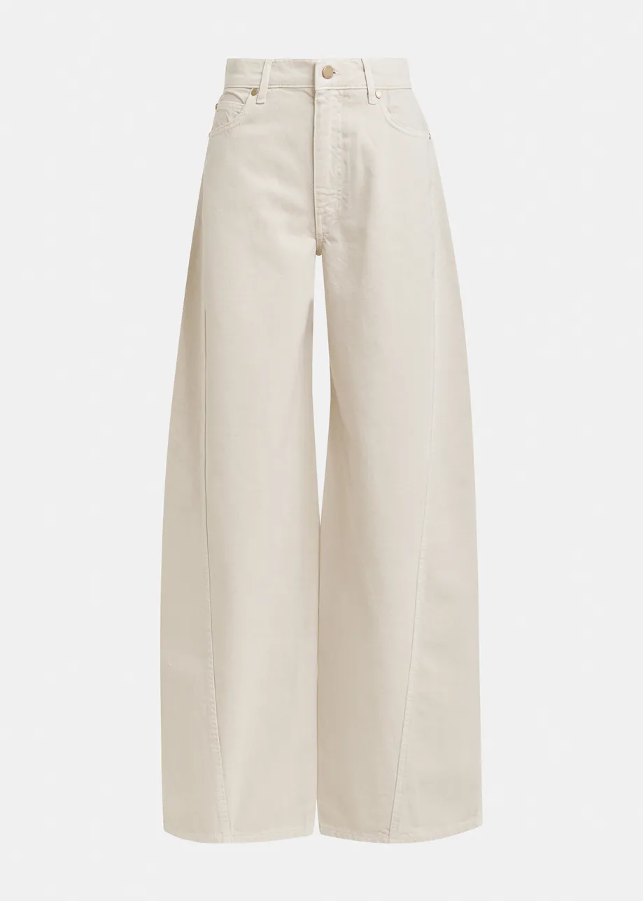 Gebroken witte jeans met barrelpijp