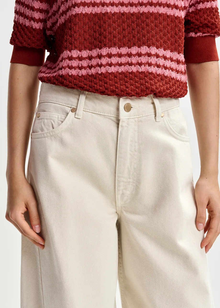 Gebroken witte jeans met barrelpijp