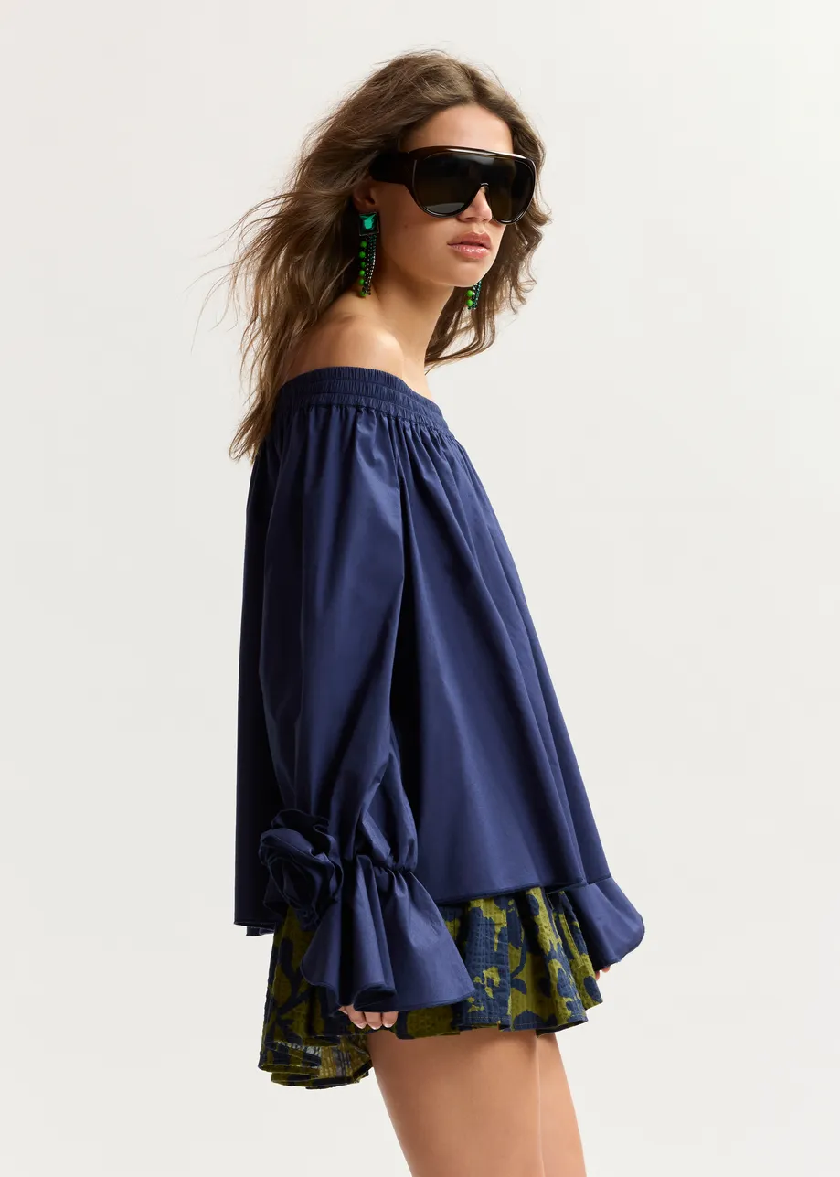 Marineblaues, trägerloses Baumwolloberteil mit Rosettendetails