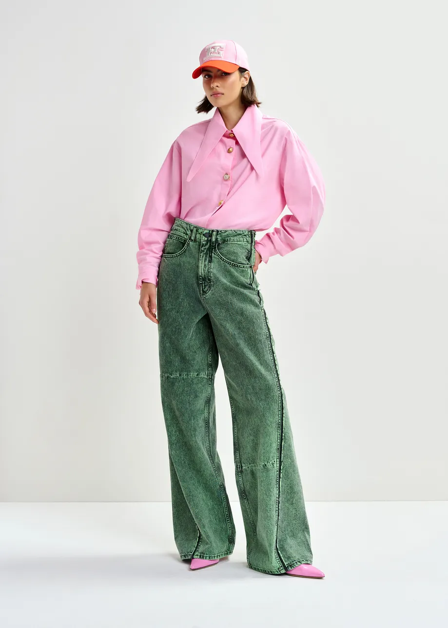 Lichtroze overhemd met langgerekte kraag en verschillende knopen