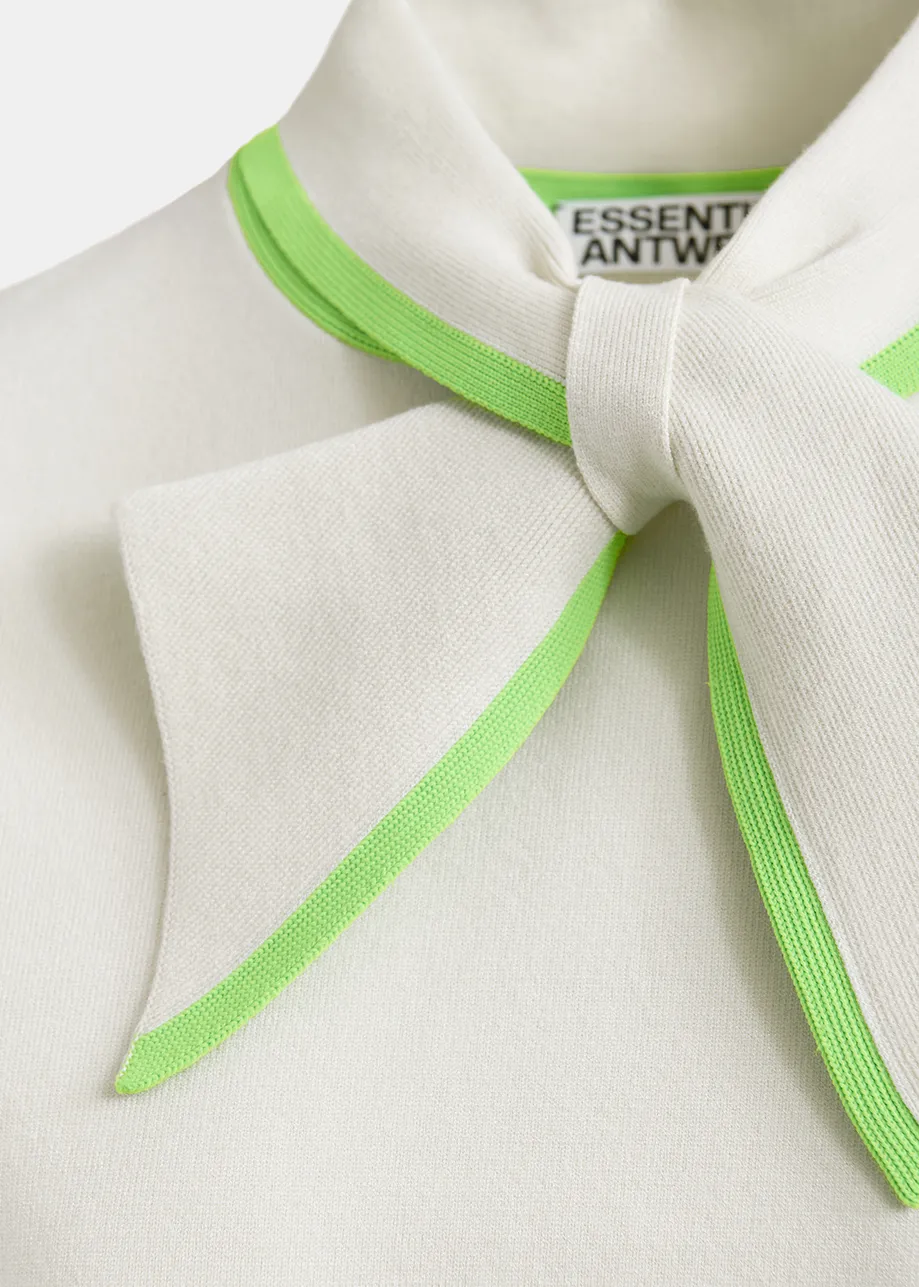 Off-white fine-knit polo with light green scarf-like contrast collar
