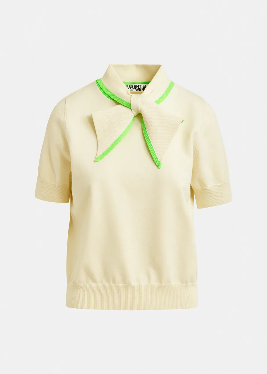 Polo en maille fine blanc cassé à col foulard vert clair