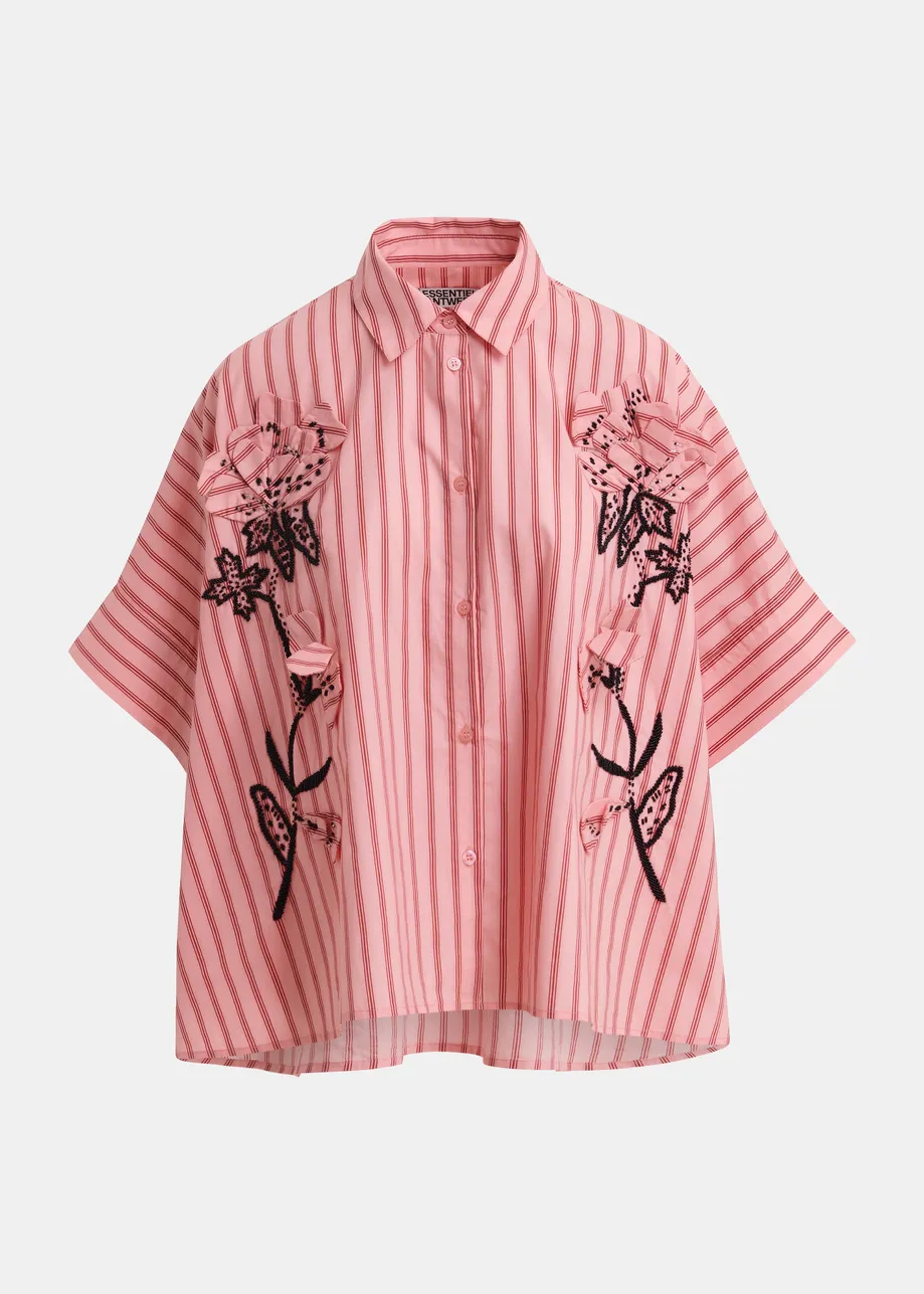 Chemise oversize à broderies de fleur et perles rose et rouge