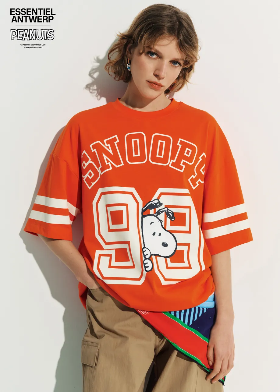 Oranje T-shirt met Peanuts™ Snoopy print en witte tekst