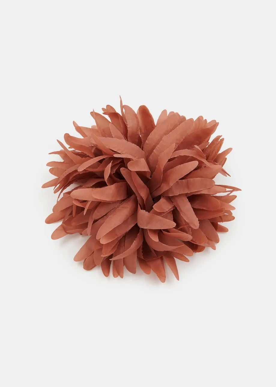 Broche en fleur terracotta