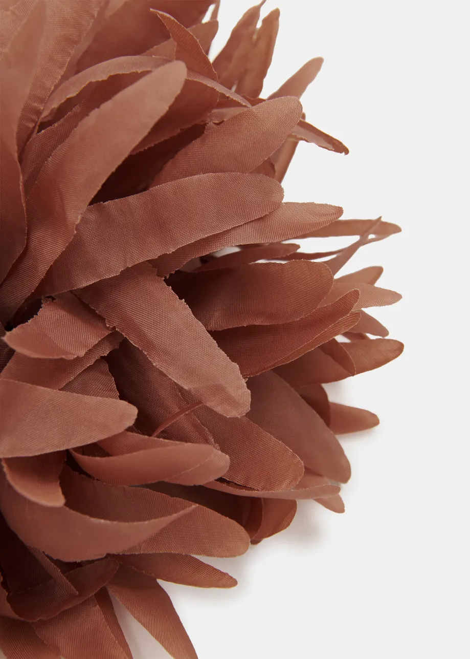 Broche en fleur terracotta