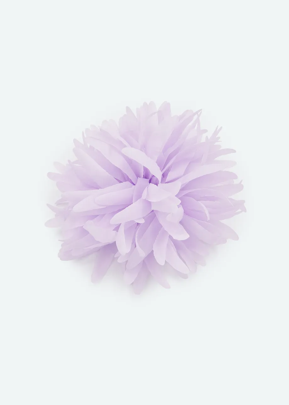 Lilac flower-shaped brooch