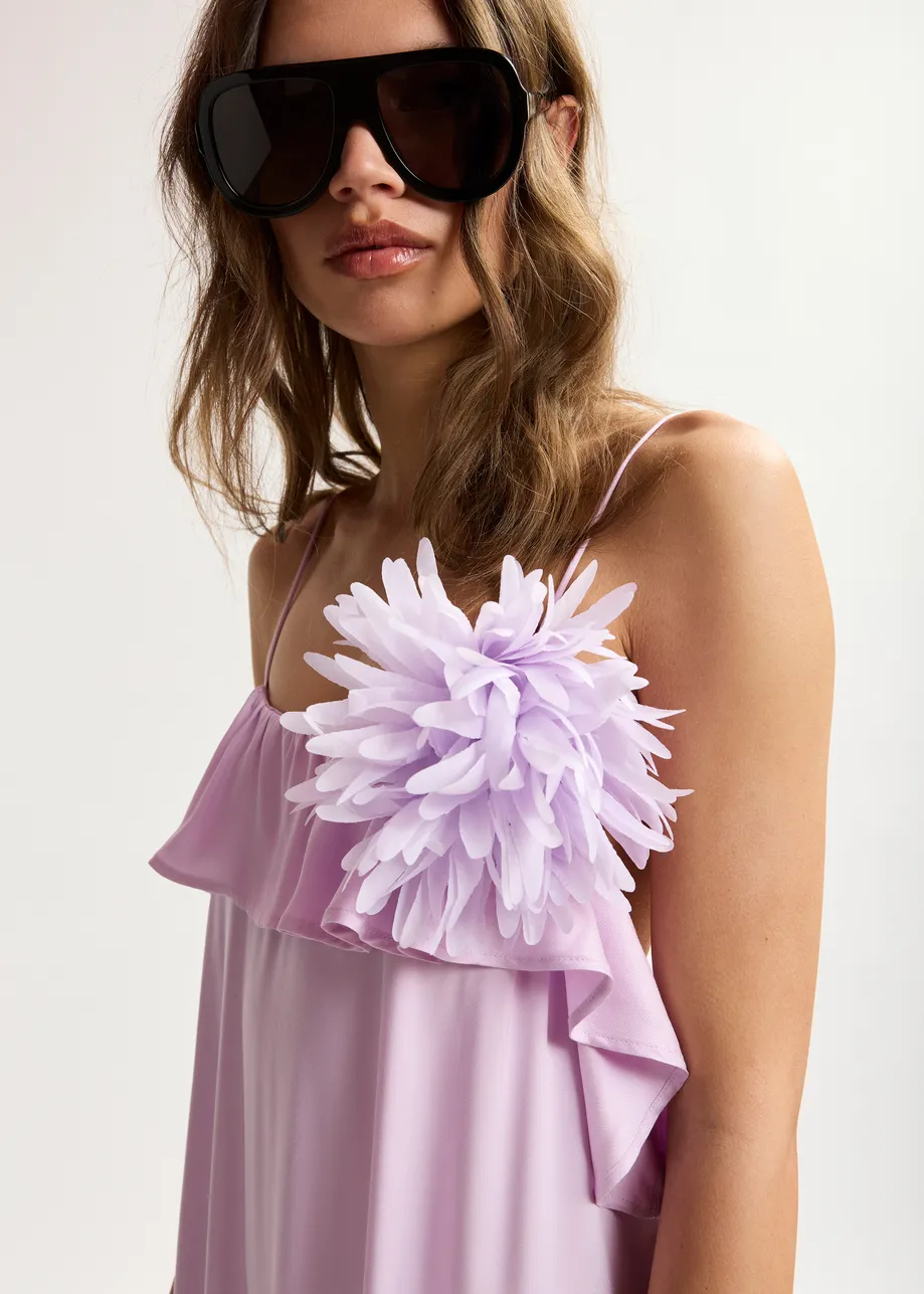 Lilac flower-shaped brooch