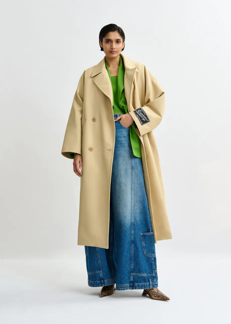 Lichtbeige oversized trenchcoat met merklabel