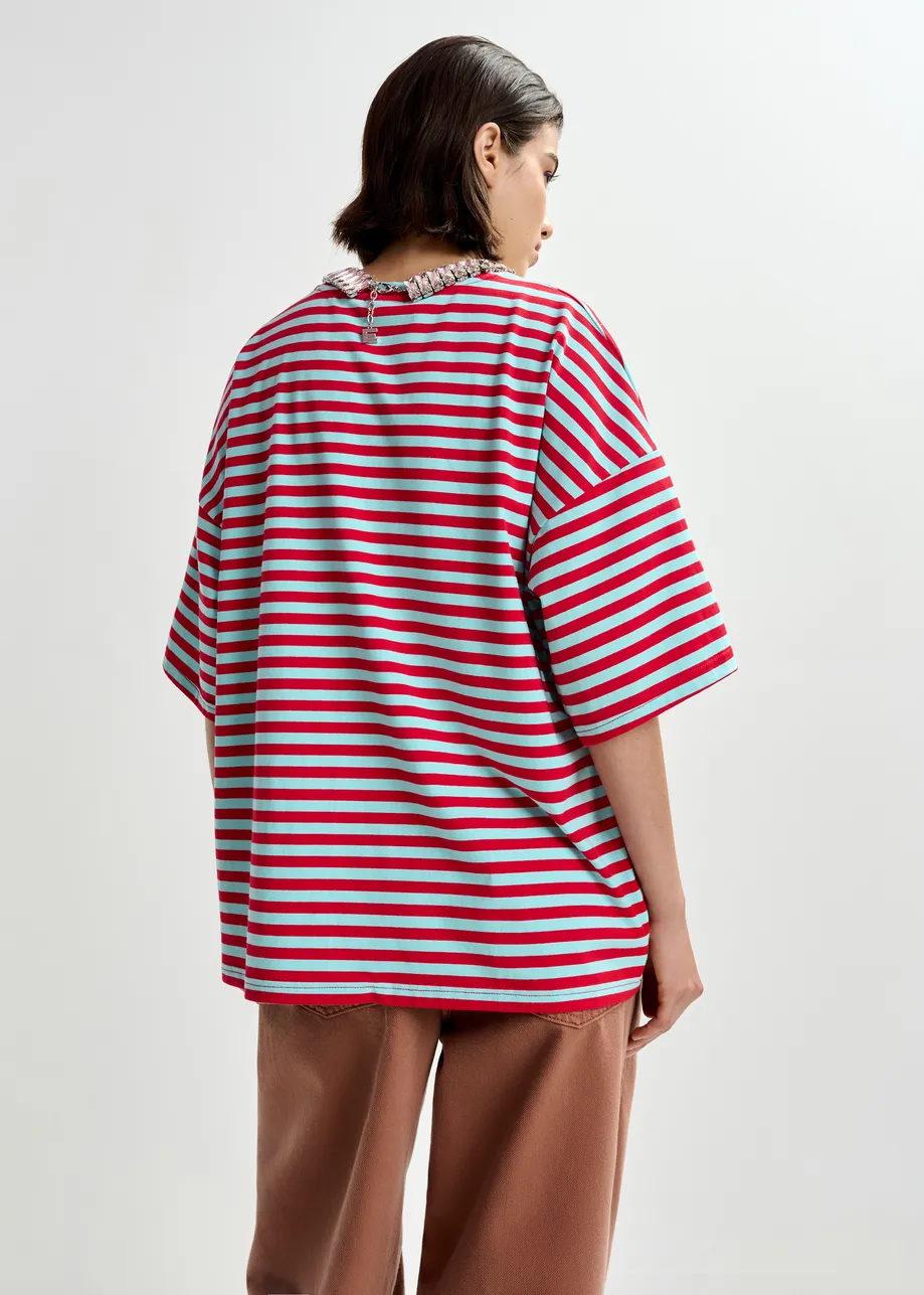 Lichtblauw en rood gestreept oversized T-shirt met stras