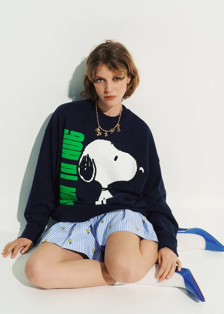 Navy cotton sweatshirt with Peanuts™ Snoopy motif
