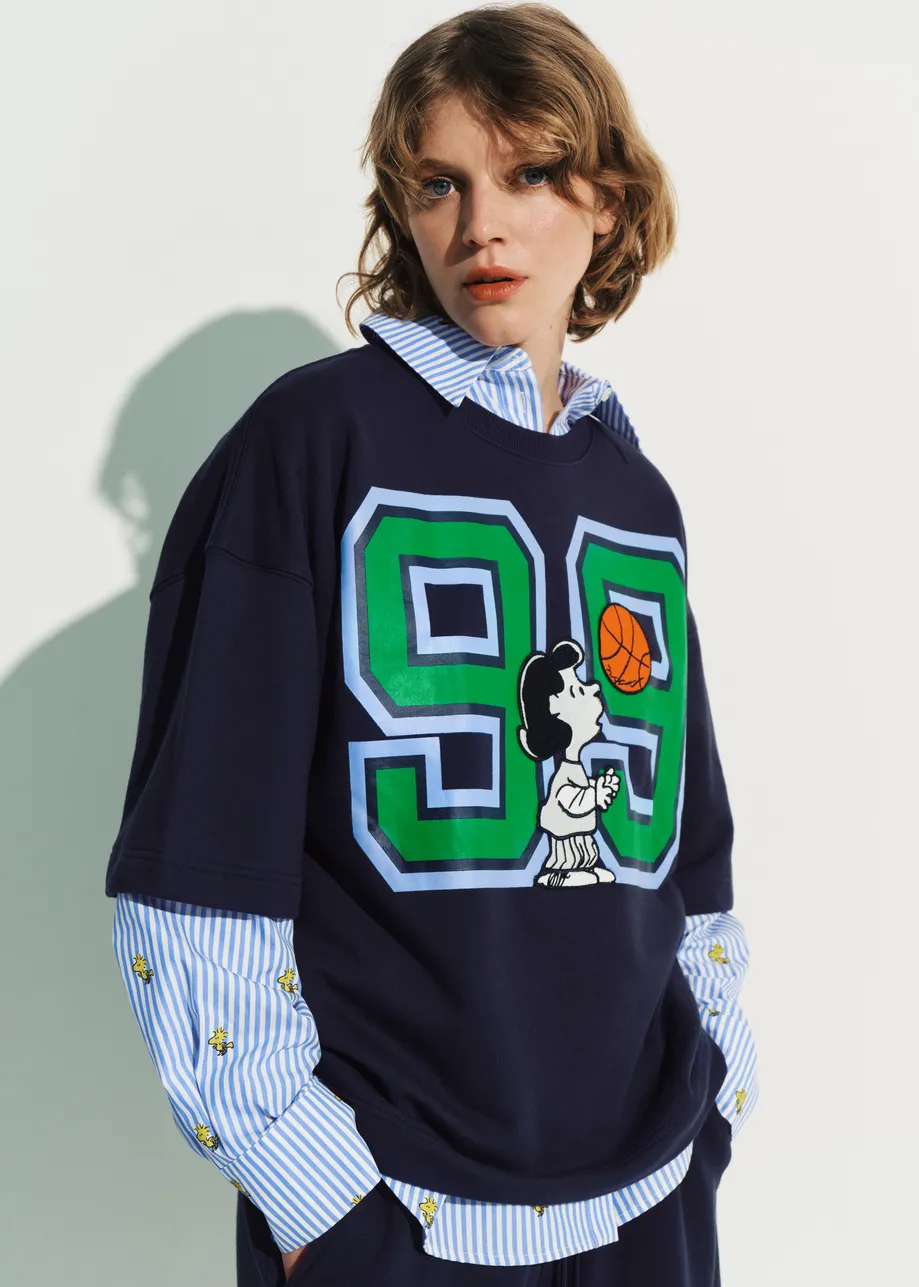 T-shirt bleu marine avec patch Peanuts™ Lucy appliqué et imprimé texte