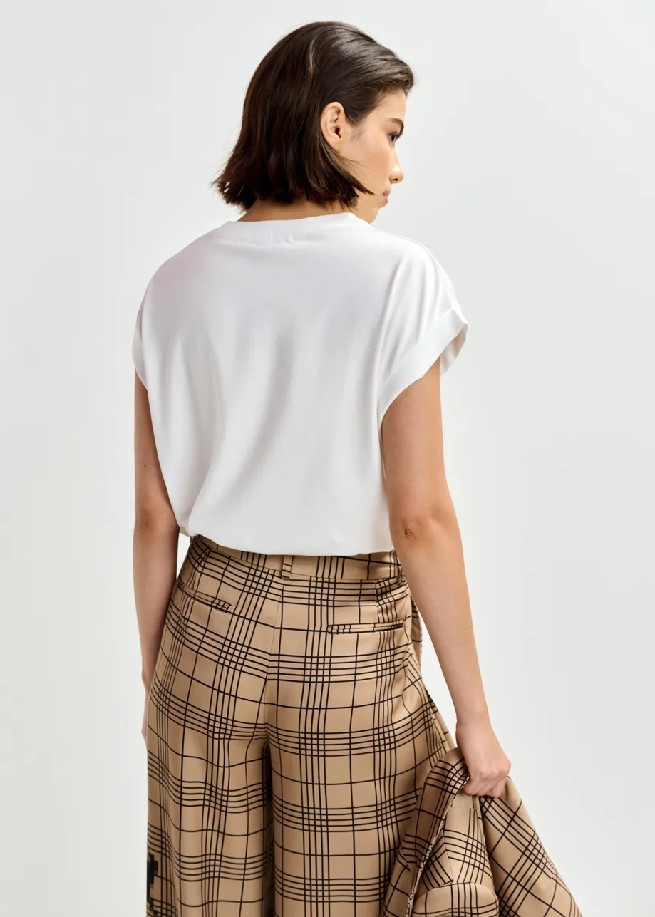 Gebroken wit katoenen T-shirt met kralen