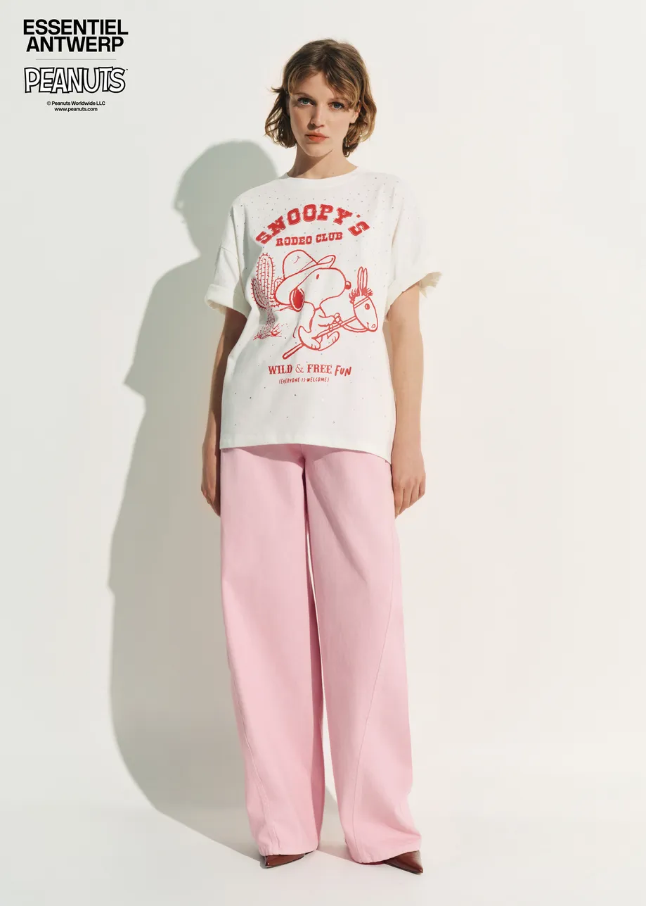 Gebroken wit en rood Peanuts™ Snoopy met stras versierd T-shirt