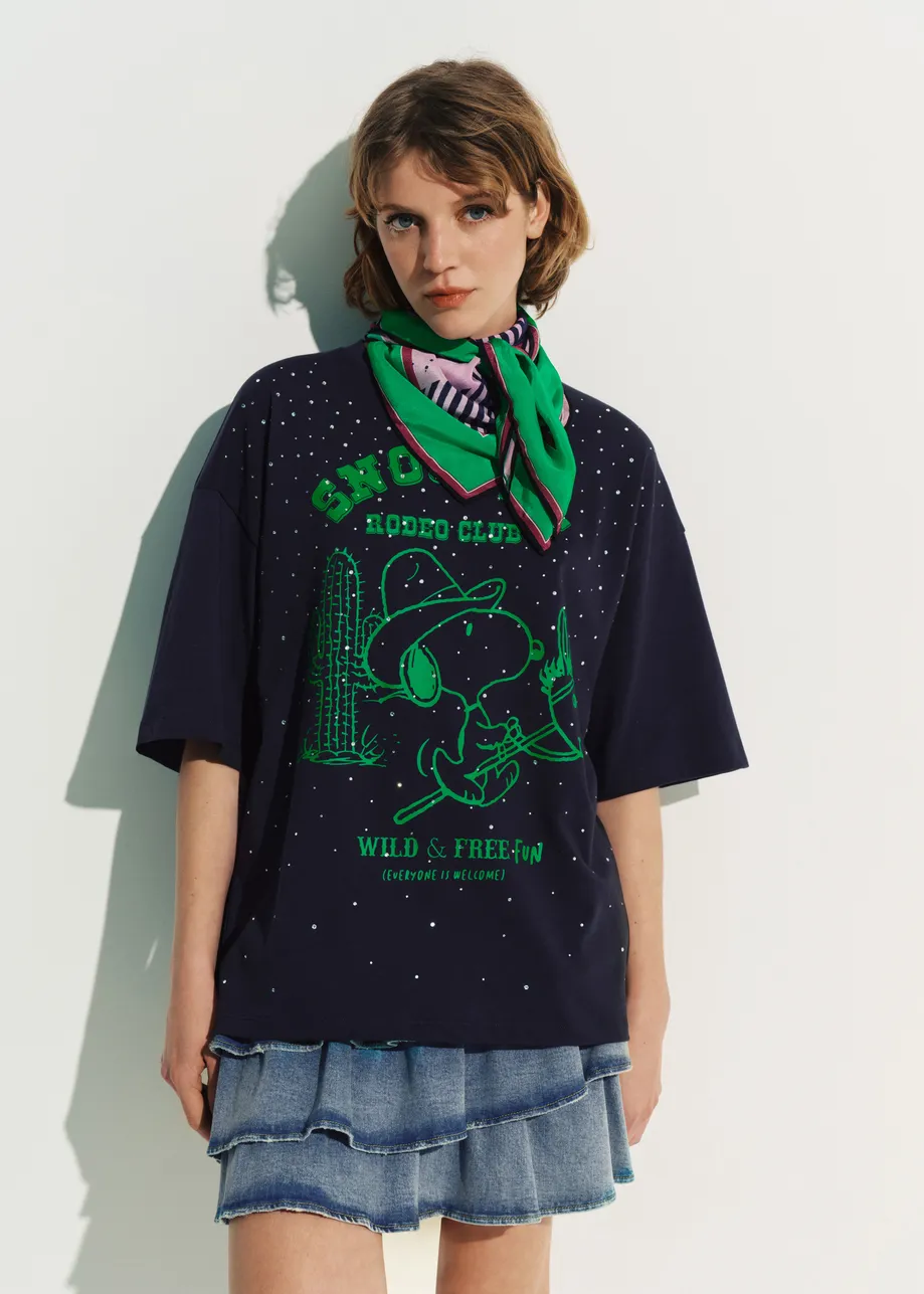 T-shirt Peanuts™ Snoopy orné de strass, bleu marine et vert