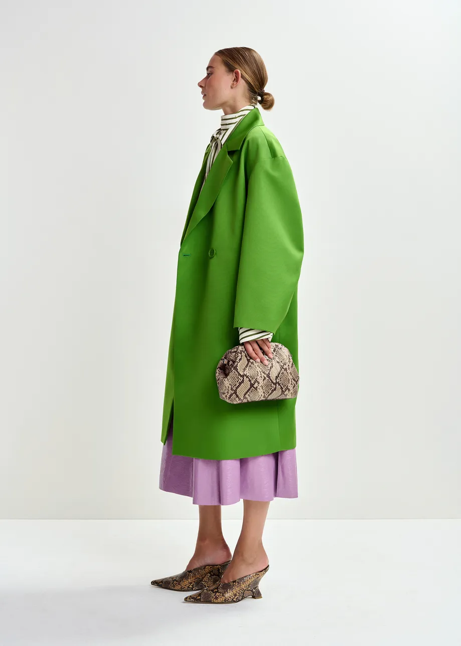 Groene mantel met dubbele knopenrij 