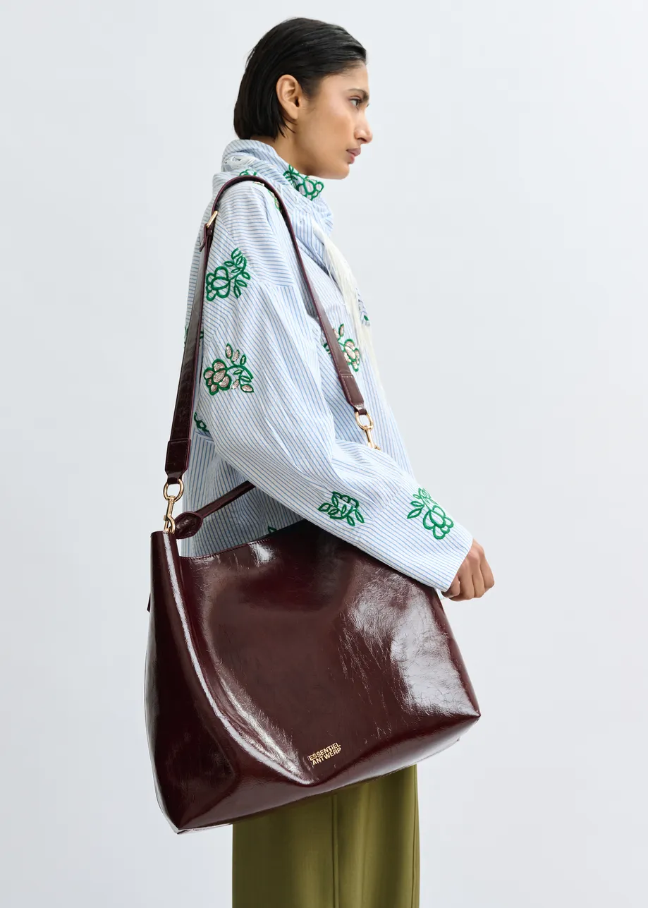 Brown glossy shopper bag with detachable shoulder strap