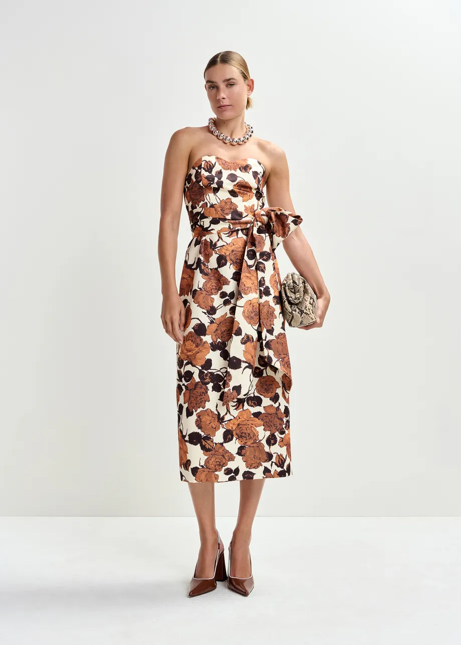 Beige en bruine strapless midi-jurk met wikkelriem