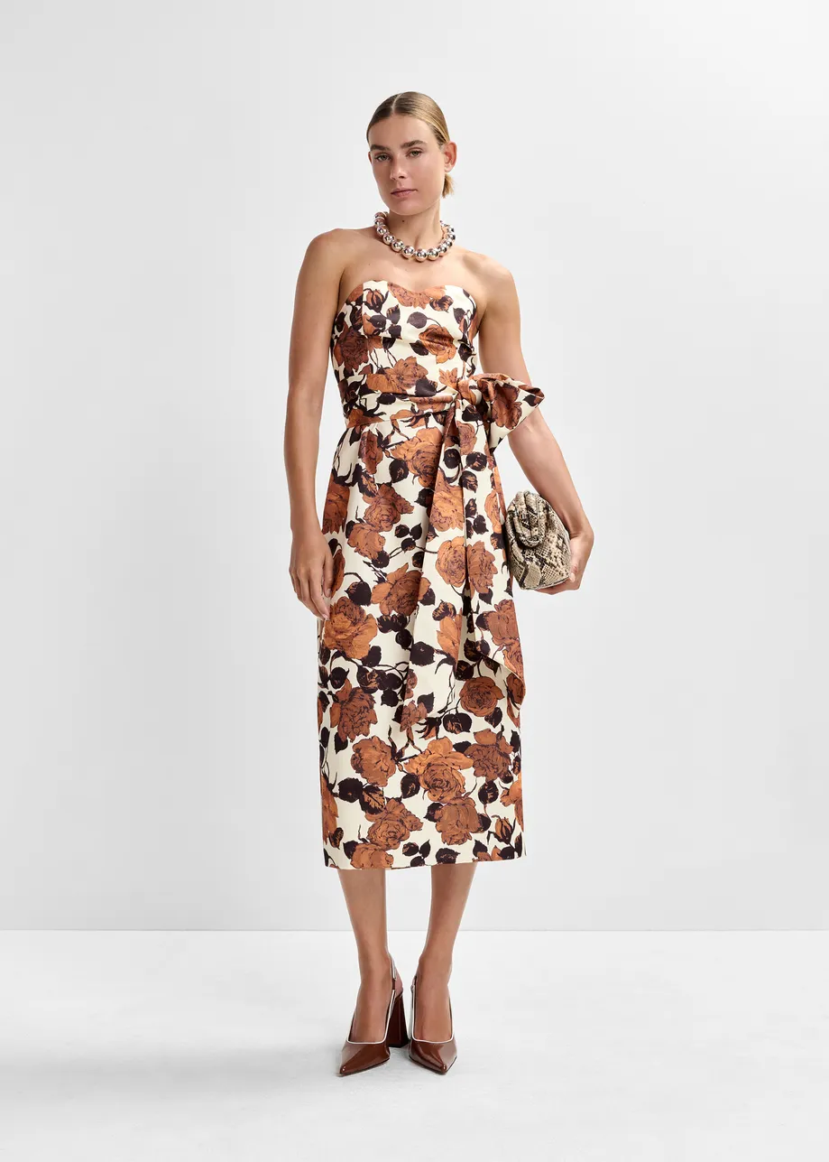 Beige en bruine strapless midi-jurk met wikkelriem