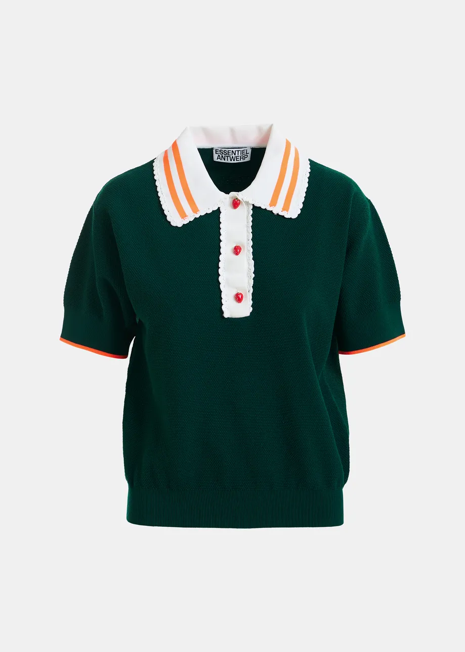 Dunkelgrünes Feinstrick-Poloshirt mit weiß-orangefarbenem Spitzenkragen und erdbeerförmigen Knöpfen